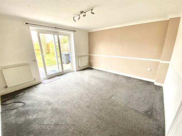 LOUNGE.jpg