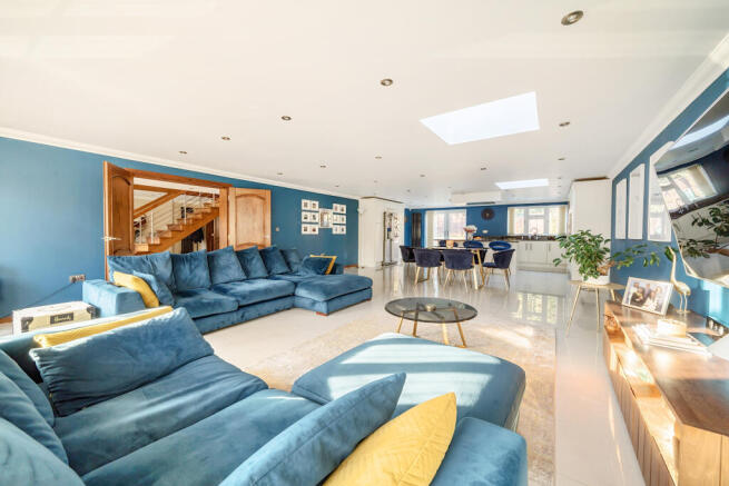 Open Plan Living/Dining and Kitchen Space