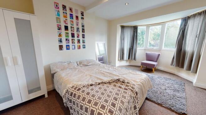 5 bed Semi-Detached to rent Image 4
