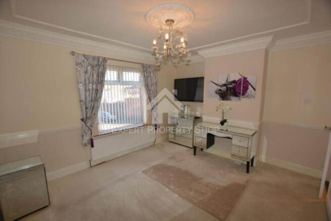 3 bed Terraced for sale Image 9