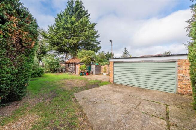 Garage & Garden