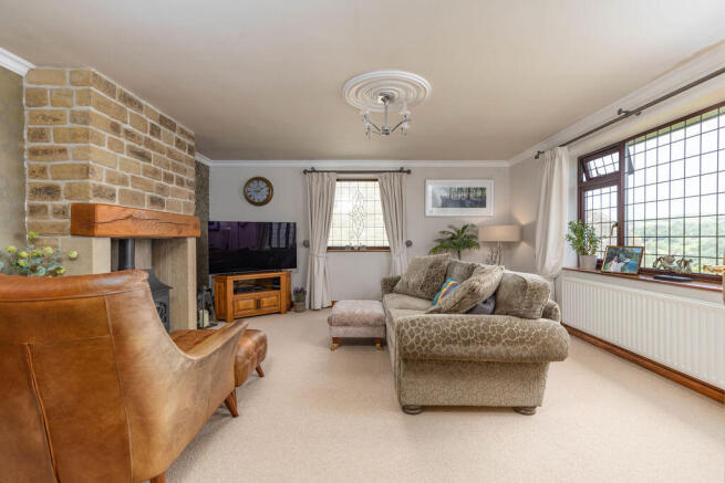 4 bed Detached for sale Image 10