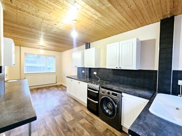 3 bed Terraced for sale Image 5