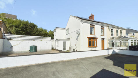 Rhiw Road, Abertawe, Powys, SA9 2RE