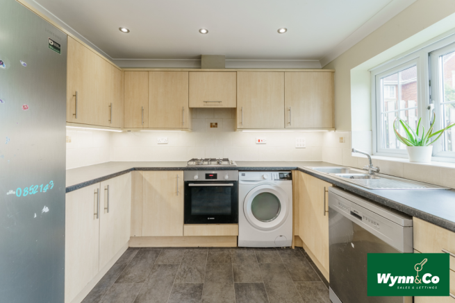 4 bed Town House for sale Image 8