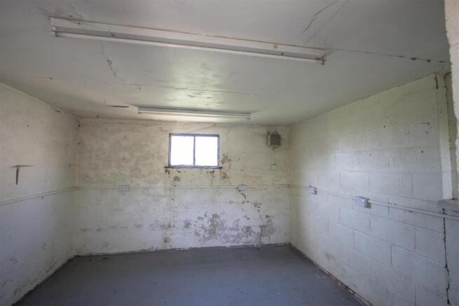Barn 2.jpg
