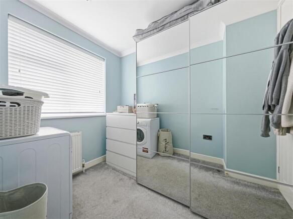 9 Cedar close (14).jpg
