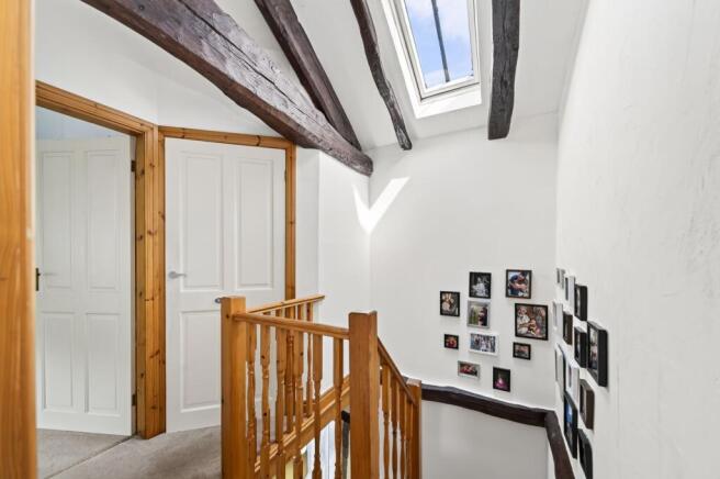 2 bed House for sale Image 11