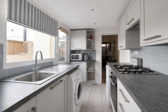 Kitchen (4).png