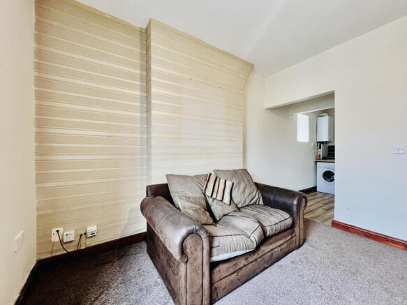 2 bed Duplex to rent Image 6