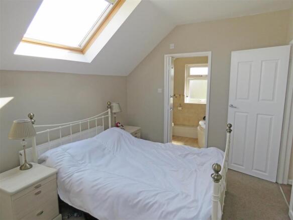 Bed 1.JPG
