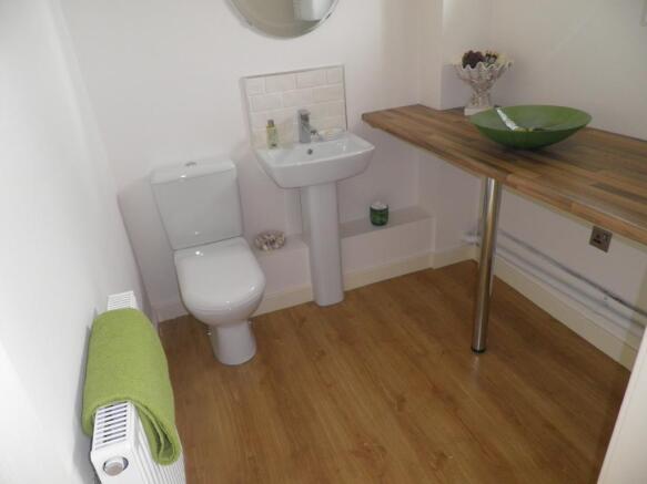 Cloakroom/wc