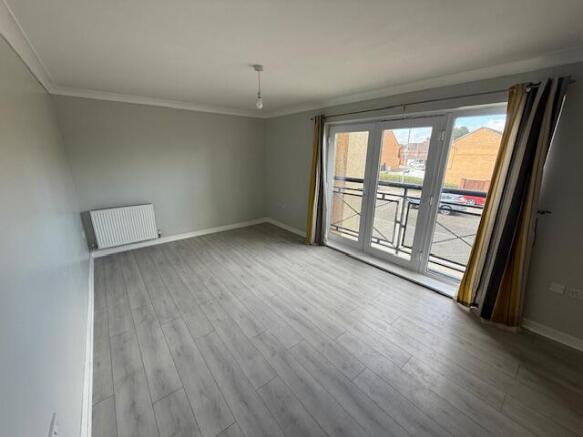2 bed Flat for sale Image 5