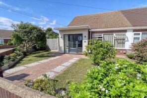 37, Hawthorn Road, Clacton-on-sea CO15 4QZ