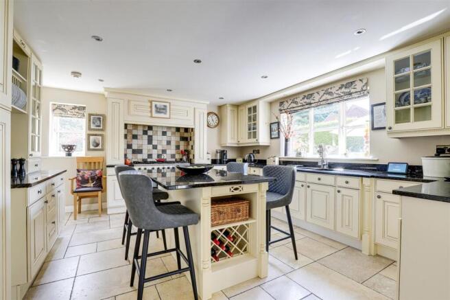 Holgate, Clifton Village, NG11 photo 4