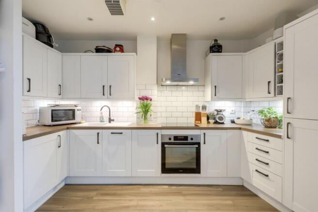 Open Plan Lounge & Kitchen