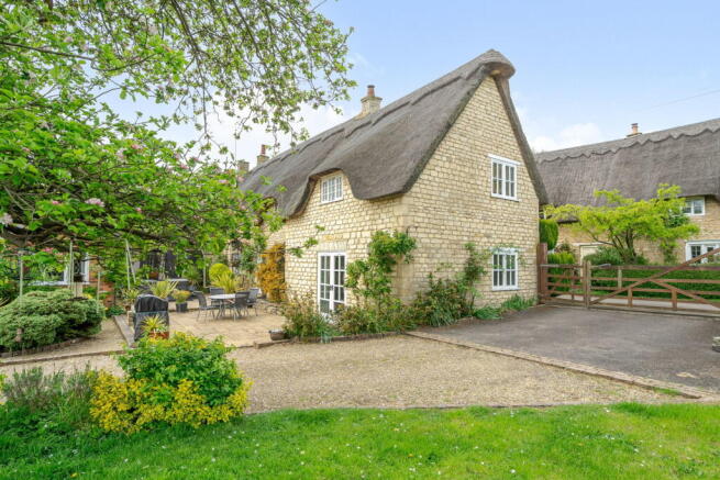 Empingham, Oakham photo 4