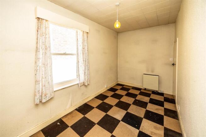 2 bed House for sale Image 12