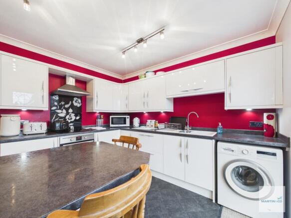 CAM03394G0-PR0443...