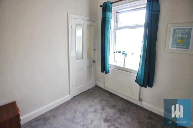 2 bed Terraced to rent Image 5