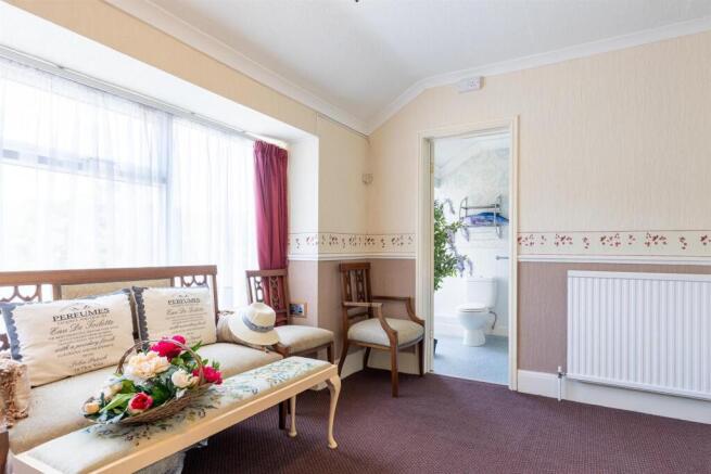 12 bed Detached for sale Image 7