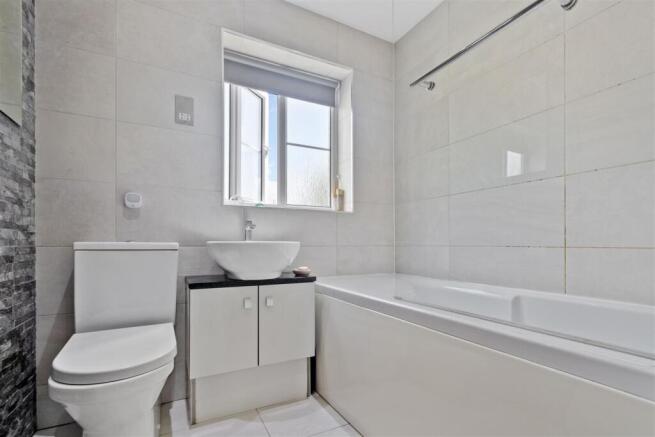 3 bed Detached for sale Image 11