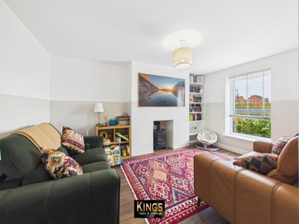 3 bed Semi-Detached for sale Image 3