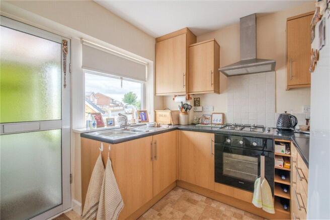 2 bed Bungalow for sale Image 3