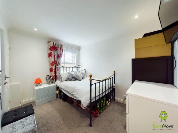 Bedroom 2 (Double)