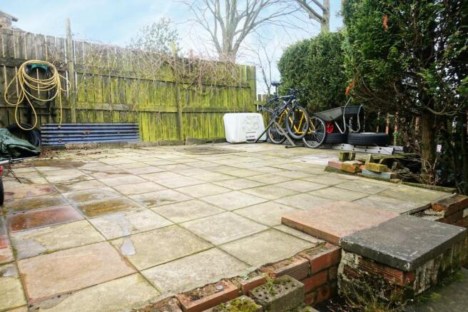FRONT GARDEN