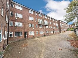 42, The Larches, Luton LU2 7PX