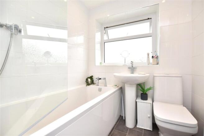 3 bed Semi-Detached for sale Image 8