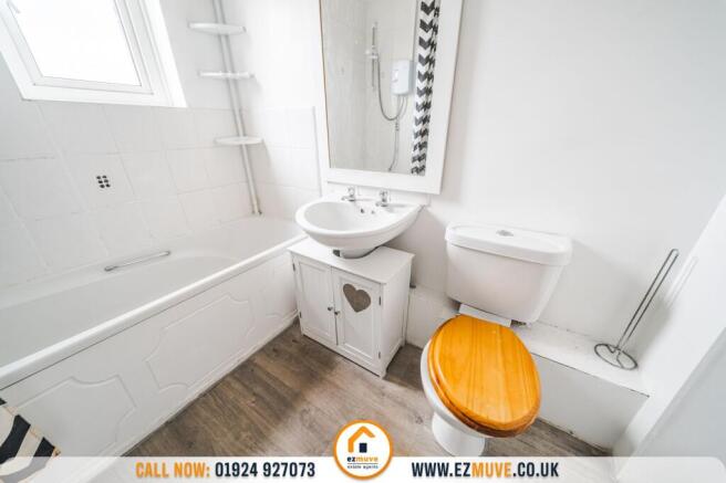 2 bed Flat for sale Image 5