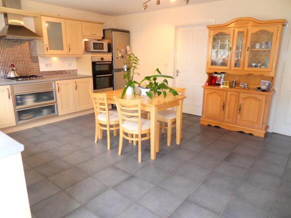 KITCHEN/DINER