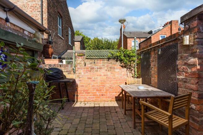 3 bed Terraced for sale Image 12