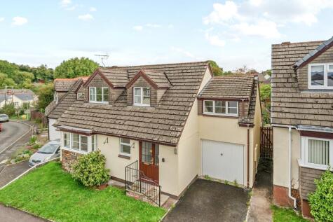 Barkers Way, North Tawton, Devon