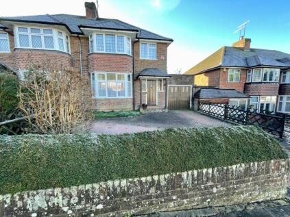 Knoll Rise, Luton, Bedfordshire, LU2 7JA