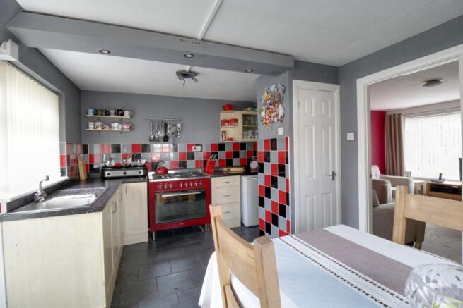 Kitchen b