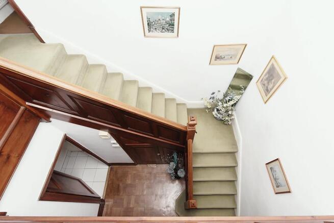 Sunn-Staircase.jpg