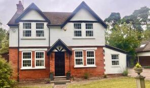 Sunnyside, Hatch Ride, Crowthorne RG45 6LB