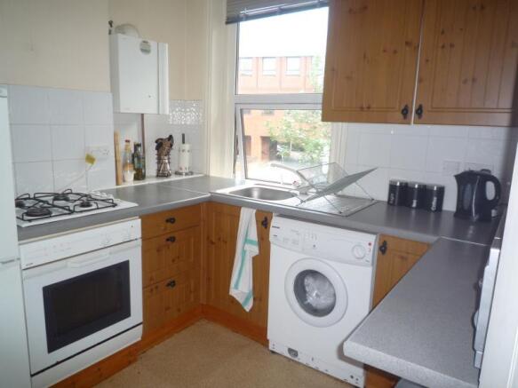 8b St James Road - kitchen