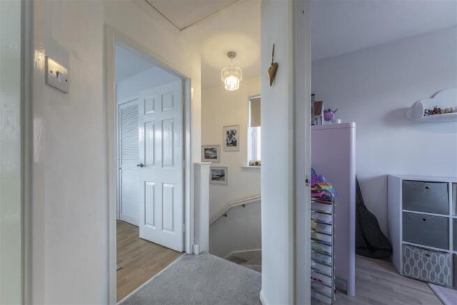 3 Tealby Close-018.JPG