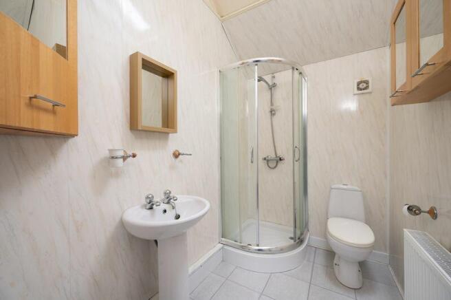 Shower room annex