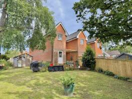 7, Summit House Close, Woodcote, Reading RG8 0QZ