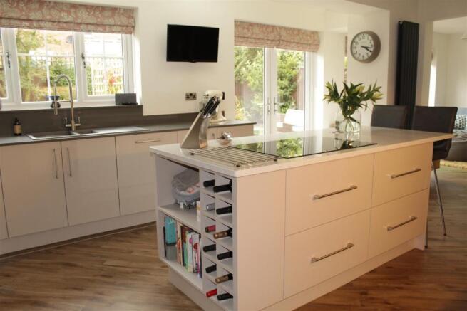 KITCHEN/DINER