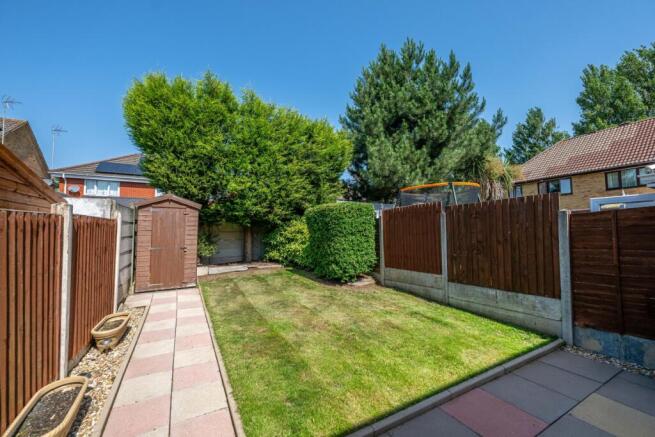 Weaver Grove, Willenhall photo 4
