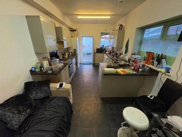 3 bed Terraced for sale Image 2