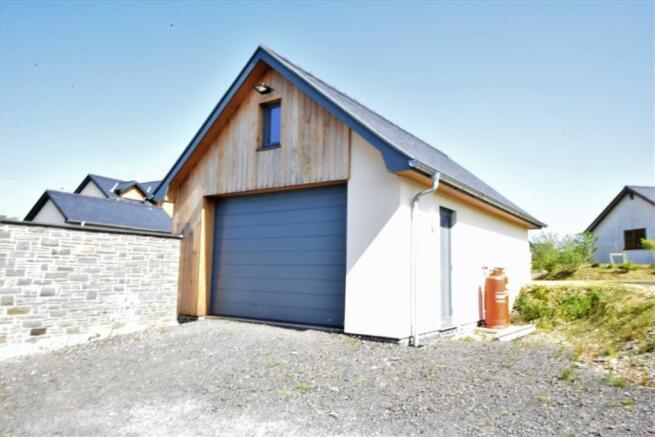 Detached Garage