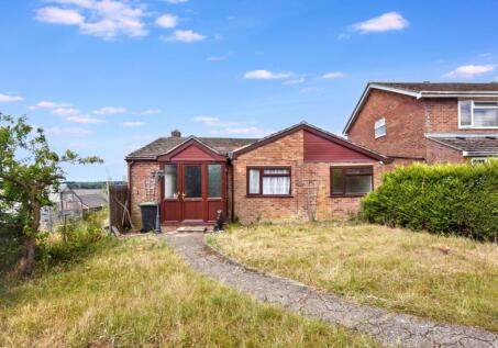 64 Brooklands Road, Brantham, Manningtree, Essex, CO11 1RP