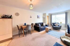Flat 2, 277 279 Erinvale Place, Lymington Road, Christchurch BH23 5EB